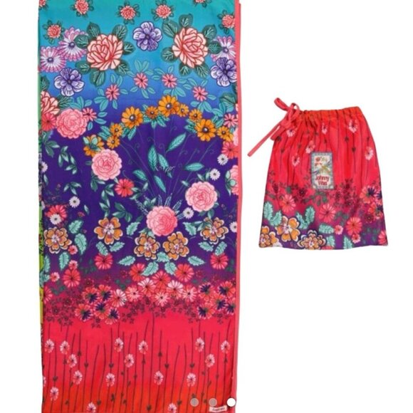 Johnny Was Sandra Floral Reversible Beach Towel Blanket with Bag 65x70, Colorful - Picture 4 of 4